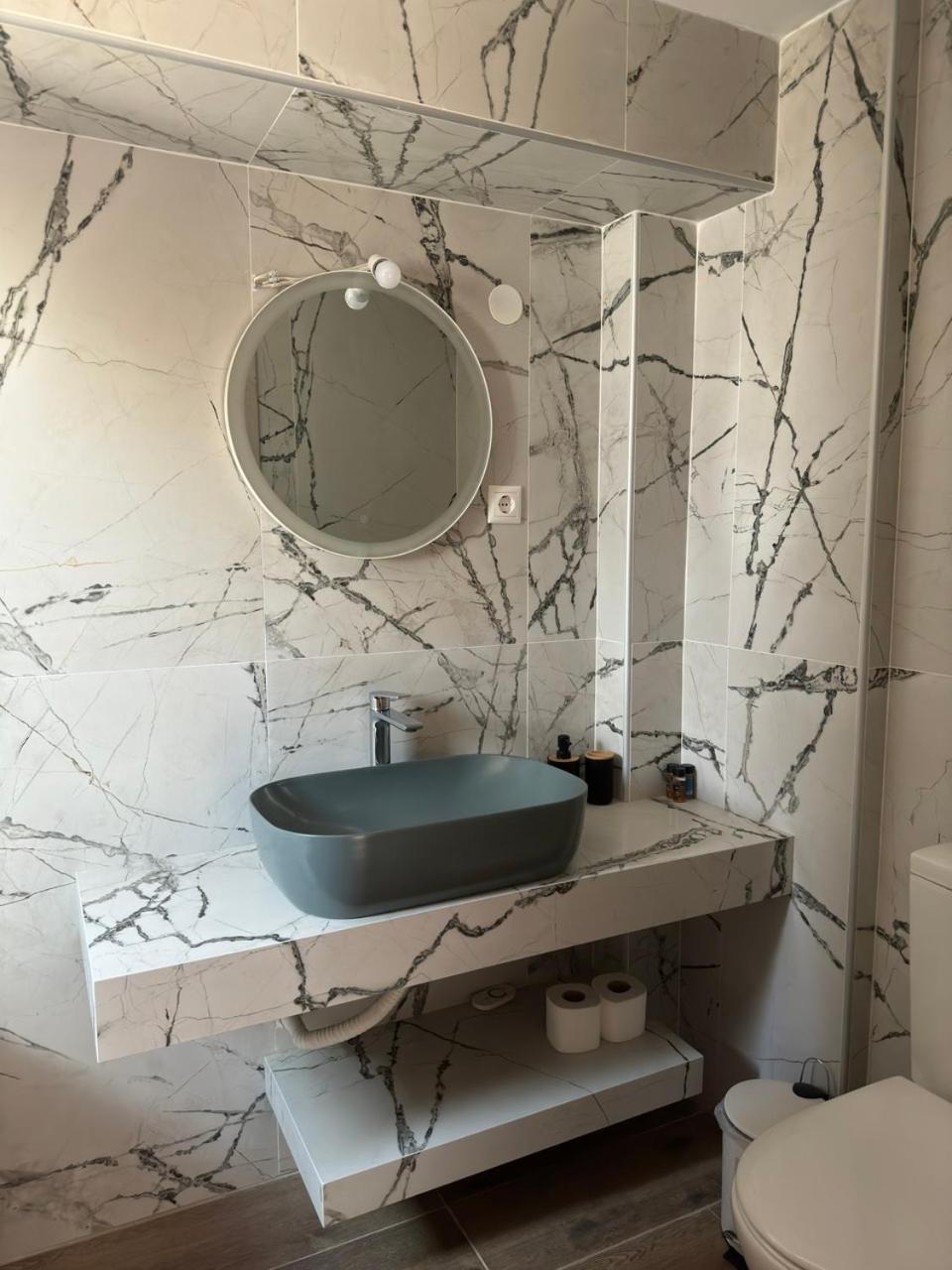 Apartament Milolithos *